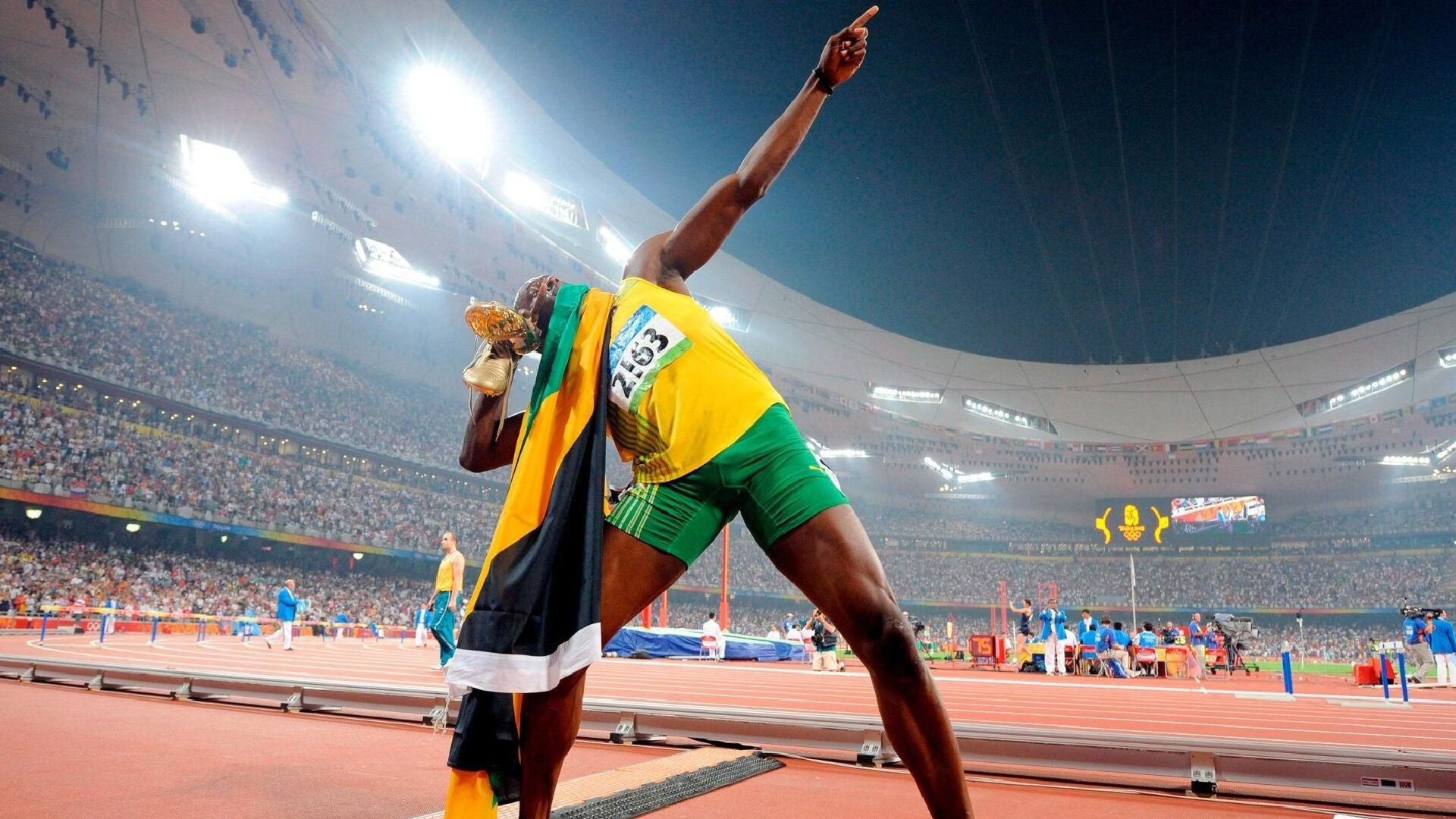 F1年度争冠之夜,李刚仁的自我救赎,从赛道边缘到聚光灯下